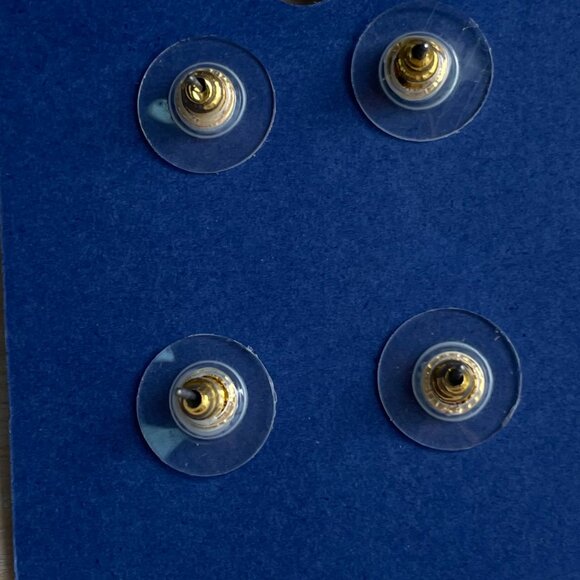 Enamel Earrings 2 Pair Stud Back Winter Hat & Boot Unbranded - Picture 5 of 5